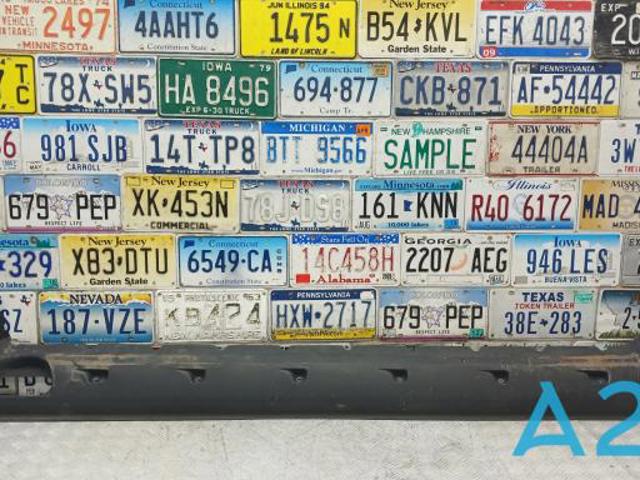 Защита днища, левая 4KE825207B VAG