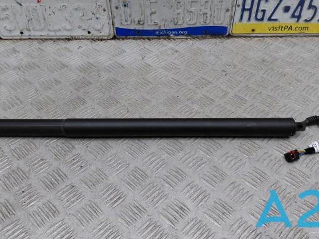 VAG 4KE827851A Амортизатор крышки багажника (двери 3/5-й задней) в наличии Хмельницкий