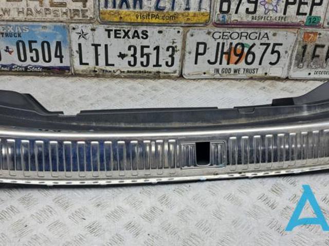 4KE8634714PK VAG Облицовка задней панели багажника купить в Ровно