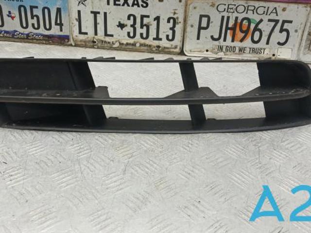 Решетка бампера переднего правая верхняя 4L0807682B01C VAG