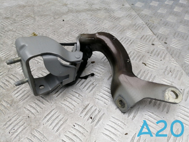 Петля задней багажной, 3/5 -ой двери 4L0827300C VAG