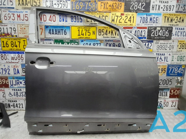 Пассажирская передняя дверь 4L0831052A VAG