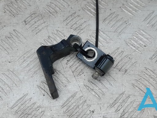 Петля передней двери левая 4L0831401A VAG