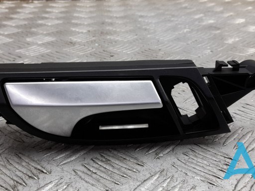 Ручка передней двери внутренняя, правая 4L0837020AH77 VAG