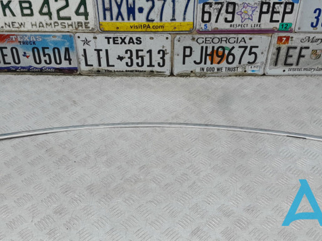 Накладка передней правой двери 4L0853908J2ZZ VAG