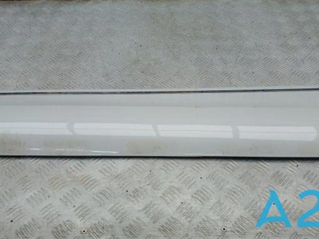 Молдинг задней левой двери, нижний 4L0853969QGRU VAG