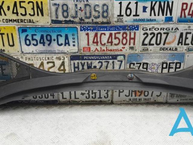 VAG 4L1819401A01C Водосток лобового стекла, жабо в наличии Ровно