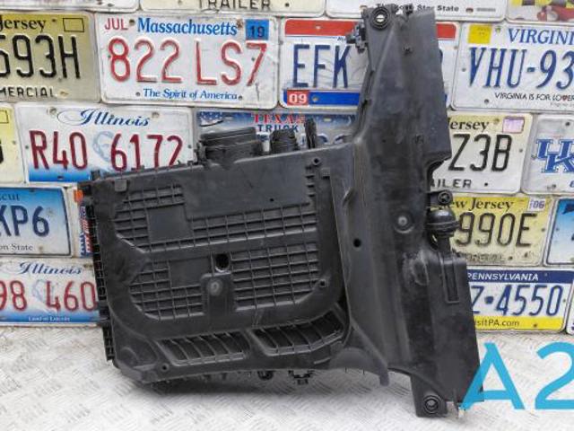  Корпус воздушного фильтра 4M0133837A VAG