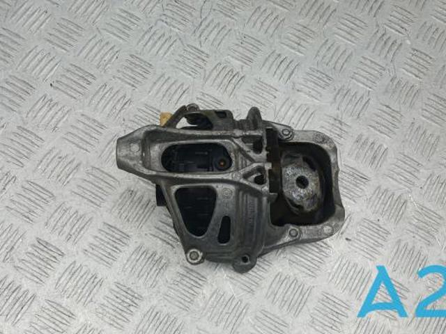 Гидроопора двигателя правая 4M0199372B VAG