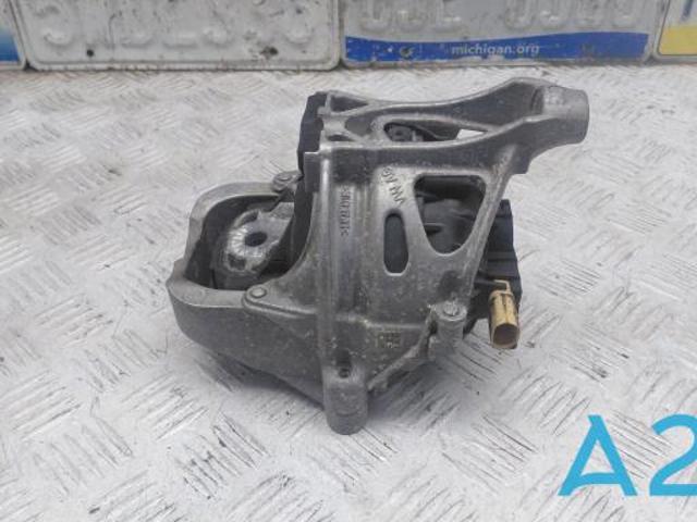 Правая опора двигателя 4M0199372FG VAG