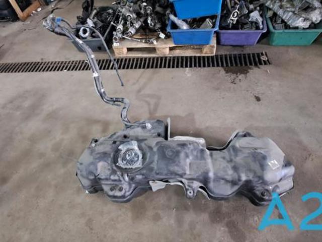 4M0201060CF Бензобак купить Ирпень