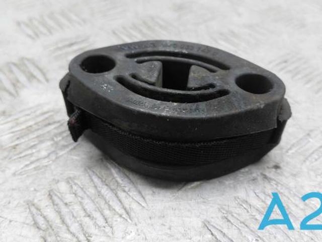 Подушки глушителя 4M0253147C VAG