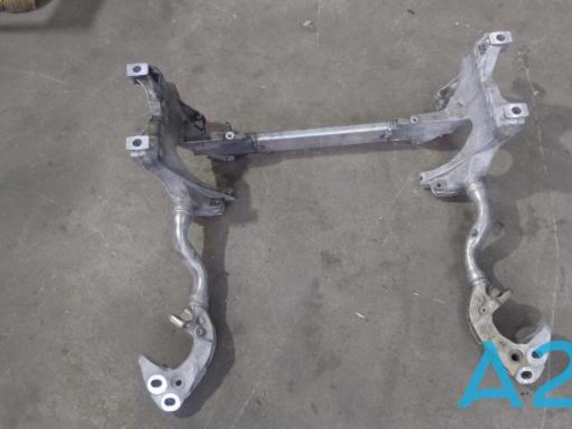 Передняя балка Volkswagen Touareg 3