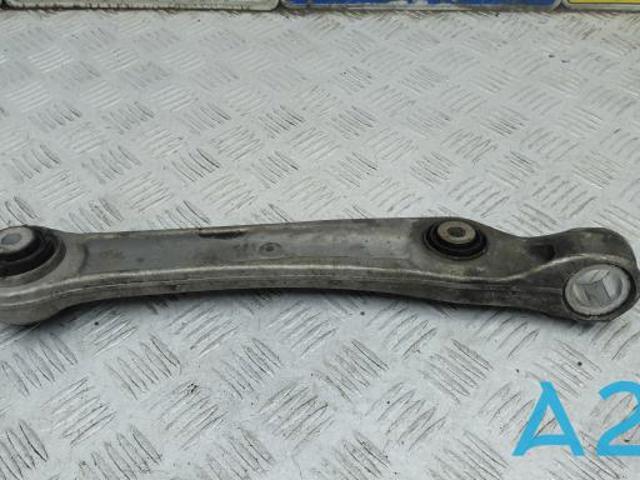 Правый рычаг передней нижней подвески 4M0407152F VAG