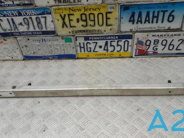 VAG 4M0802507D Кронштейн усилителя переднего бампера в наличии Винница