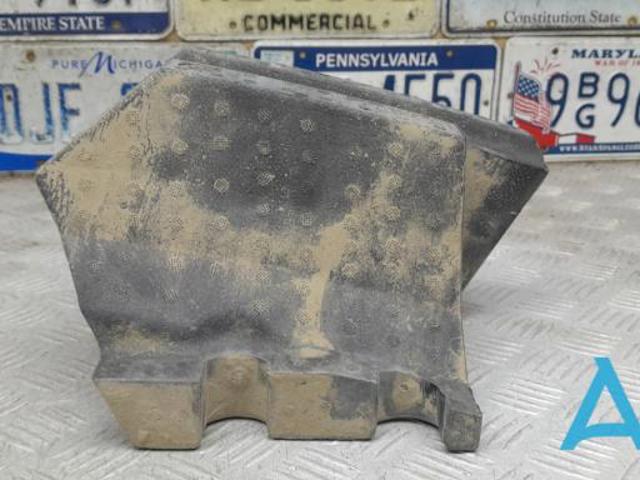 Наполнитель бампера заднего 4M0807573 VAG