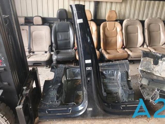 Амортизационная стойка центральная, правая 4M0809224B VAG