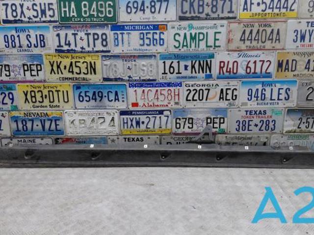 Защита днища, правая 4M0825212F VAG