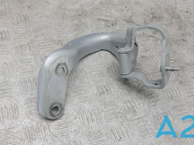 4M0827299C Петля двери задней (багажной 3/5-й) купить Кривой Рог