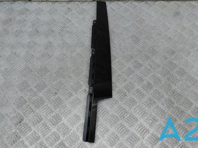 Накладка передней двери, левой, вертикальная 4M0837901 VAG