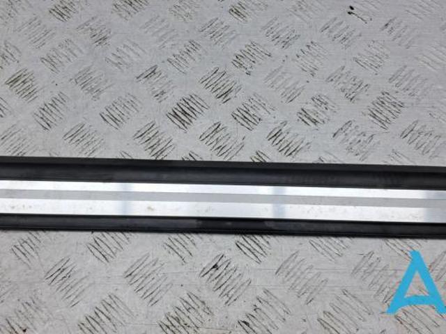 4M0853374A9B9 Накладка дверного порога внутренняя передняя правая купить Житомир
