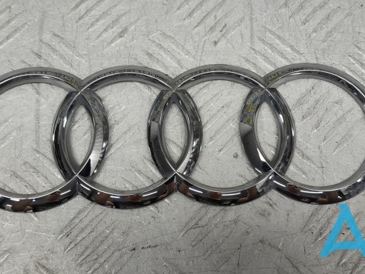 4M08537422ZZ VAG Эмблема крышки багажника (фирменный значок) купить в Львов