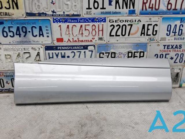Молдинг задней правой двери, нижний 4M0853970GGRU VAG