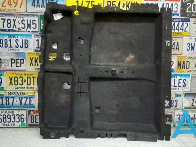 4M0863697C Облицовка багажного отсека нижняя купить Ровно