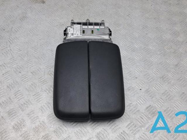 Крышка подлокотника 4M0864207D38M VAG