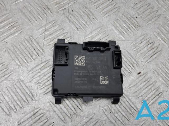 Крышка люка крыши передняя 4M0907594J VAG