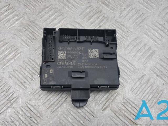 Блок комфорта передней двери 4M0959592E VAG