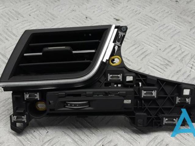 Решетка воздуховода левая 4M1820901AN6PS VAG