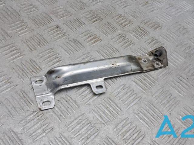 Правое крепление переднего бампера 51117158894 BMW