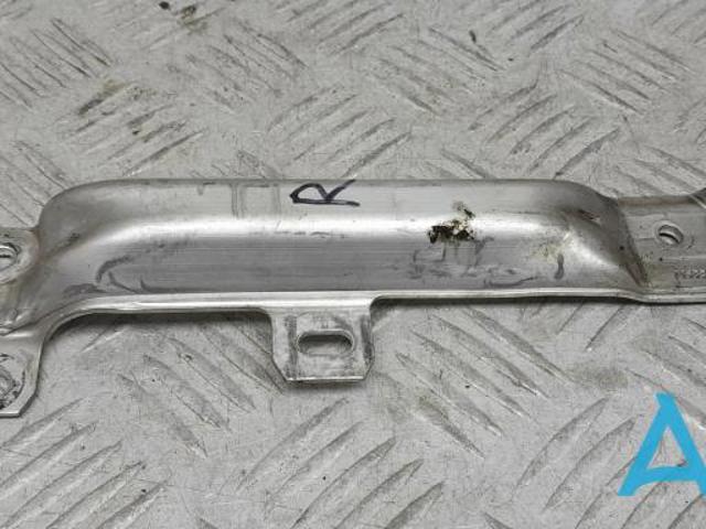 BMW 51117158894 Кронштейн бампера переднего правый в наличии Ужгород