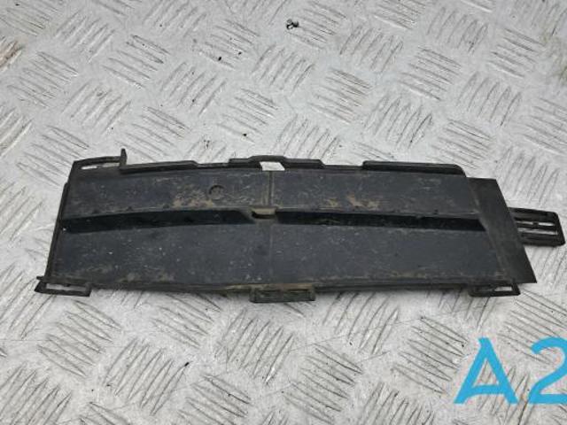 Решетка переднего бампера, внутренняя левая 51117385263 BMW
