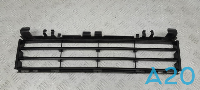 BMW 51117385267 Решетка бампера переднего центральная в наличии Винница