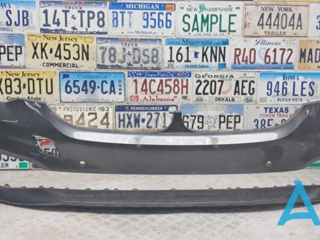 Бампер передний 51117427445 BMW
