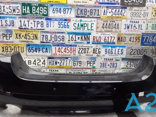 Задний бампер 51127238518 BMW