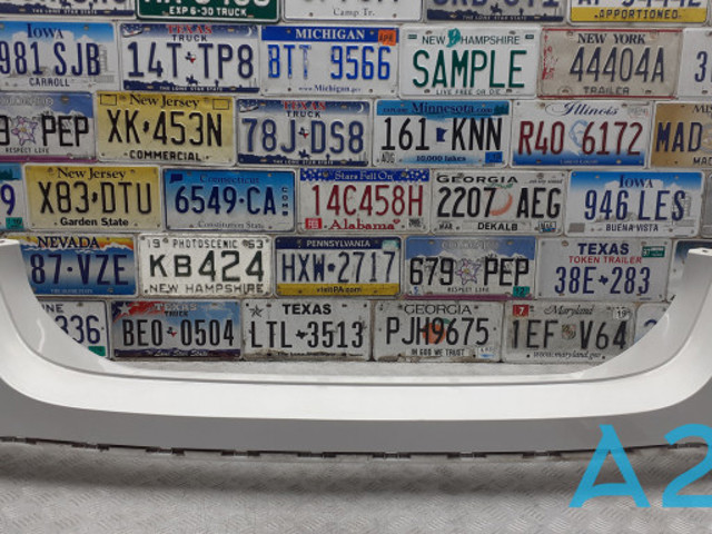 Задний бампер 51127345036 BMW