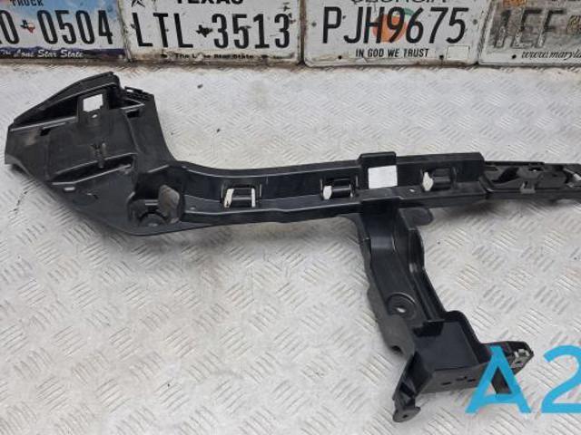 Левый кронштейн заднего бампера 51127381119 BMW
