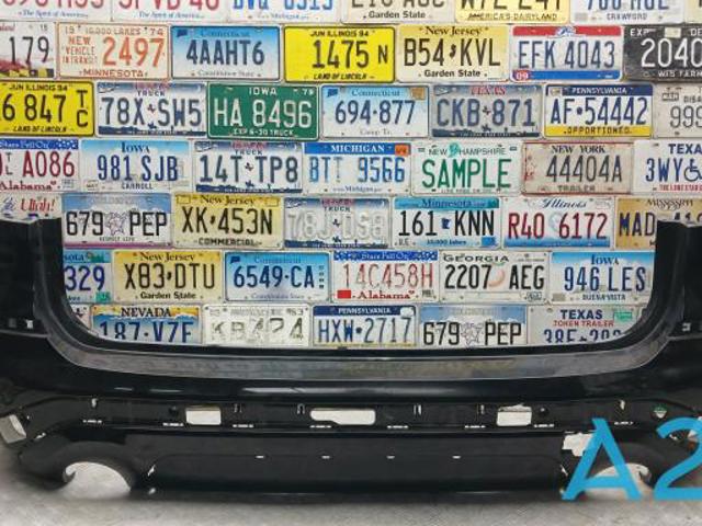 Бампер задний 51127488216 BMW