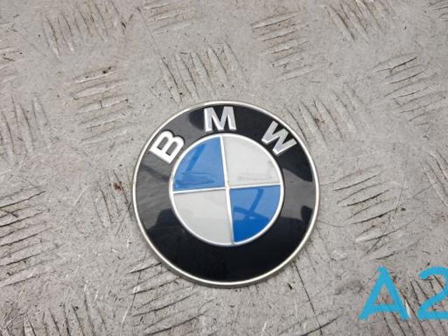 Фирменный значек на багажник 51147463715 BMW