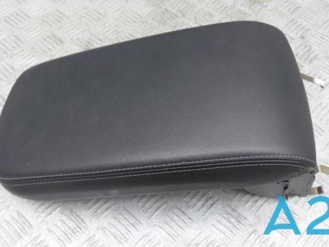 Подлокотник центральной консоли 51166814805 BMW