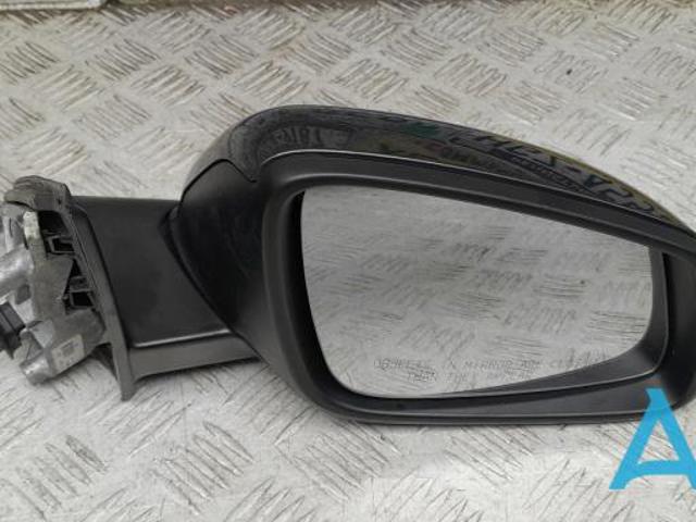 Наружное зеркало правое 51167459772 BMW