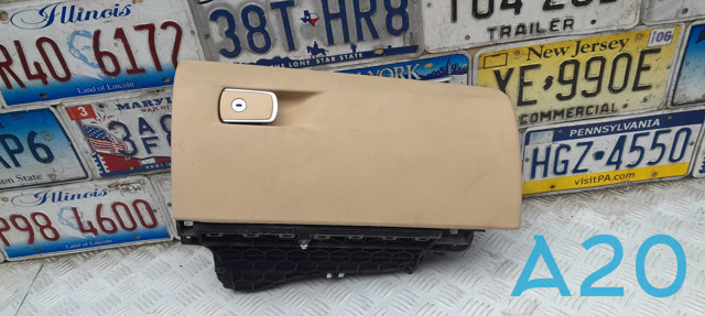 Бардачек 51169239347 BMW