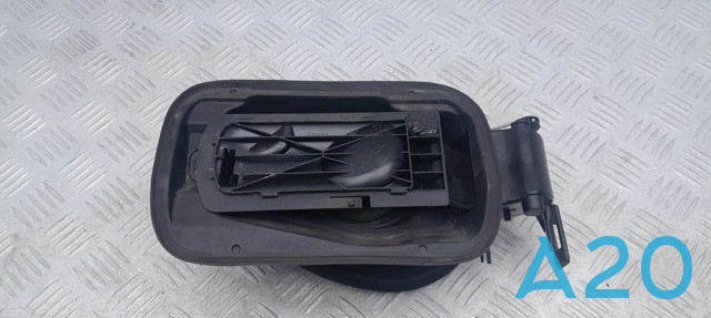 Горловина топливного бака 51177238100 BMW