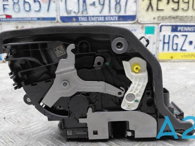 Замок передней пассажирской двери 51217281934 BMW