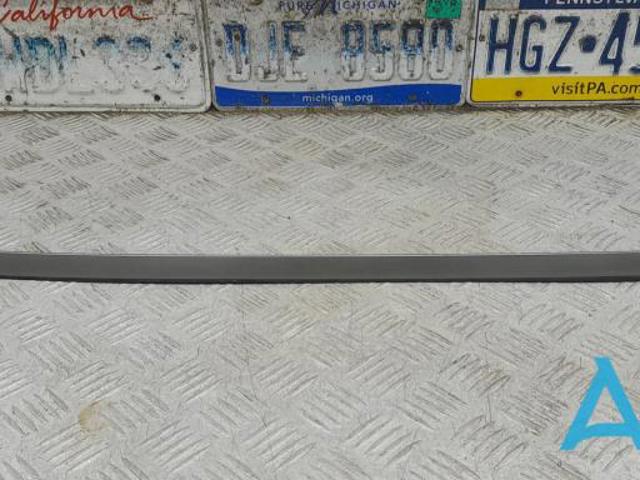 51317250395 BMW Молдинг лобового стекла левый купить в Запорожье