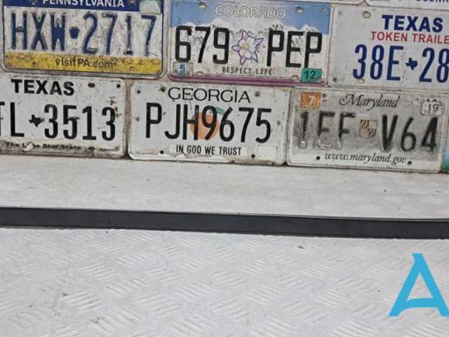 Защитная накладка ветрового стекла правая 51317250404 BMW