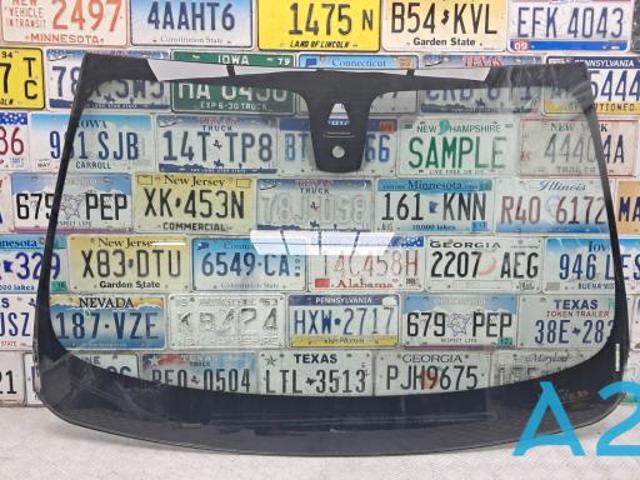 Переднее стекло 51317350597 BMW